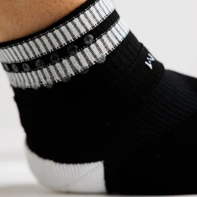 Squid Socks Retro Grip Socks | Crew