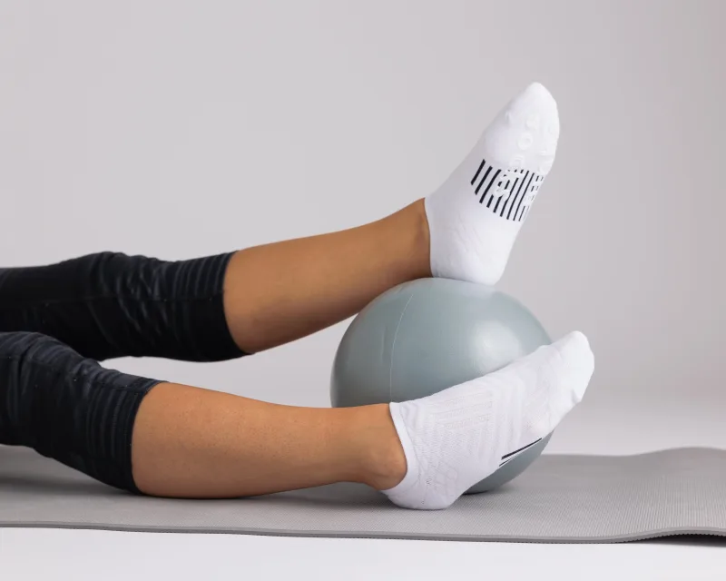 Squid Socks White Grip Socks | No-Show