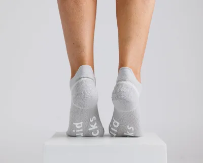 Squid Socks Grey Grip Socks | Ankle