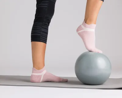 Squid Socks Perfectly Pastel Grip Socks | Ankel